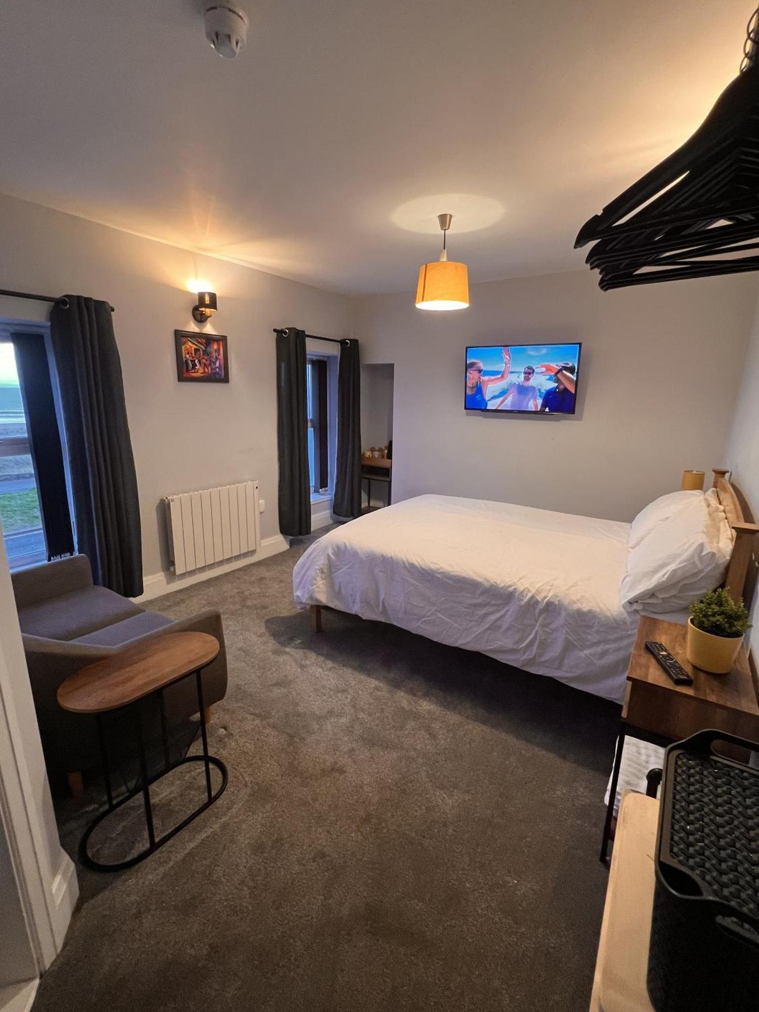 Hoopers Sandy Beach Guest Rooms Swansea Exterior foto
